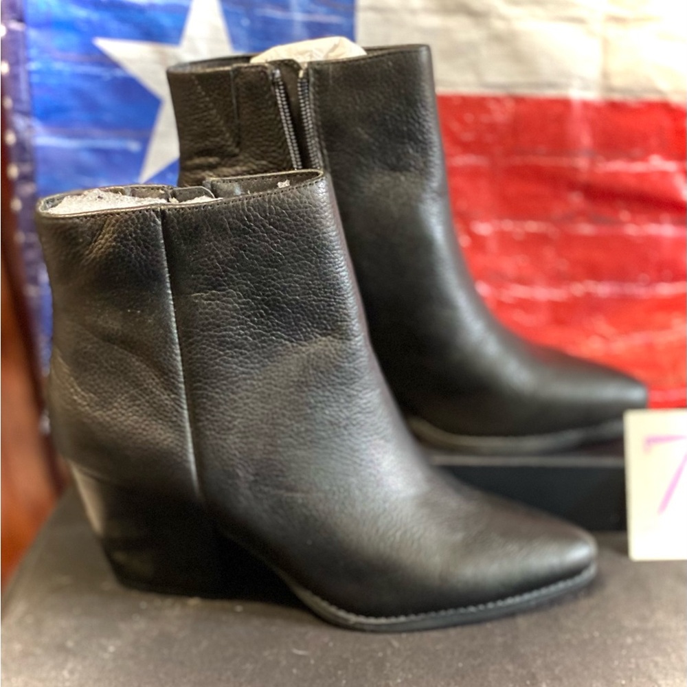 Ladies Boots size 7